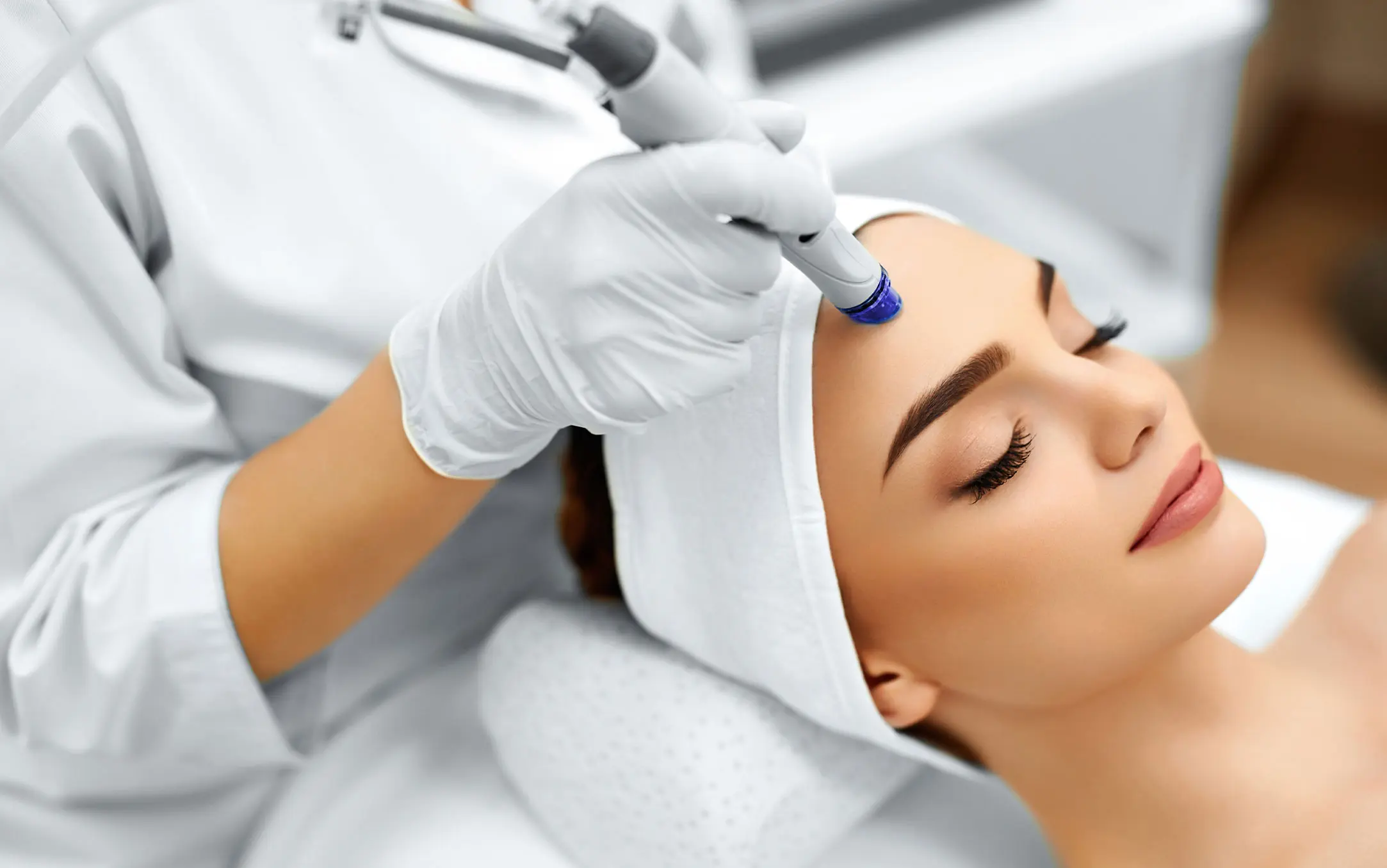 What Is Collagen Lift Therapy and How Can It Help Ageing, Loose Skin Windlesham?